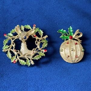 2 vintage Christmas brooches made by Gerry’s